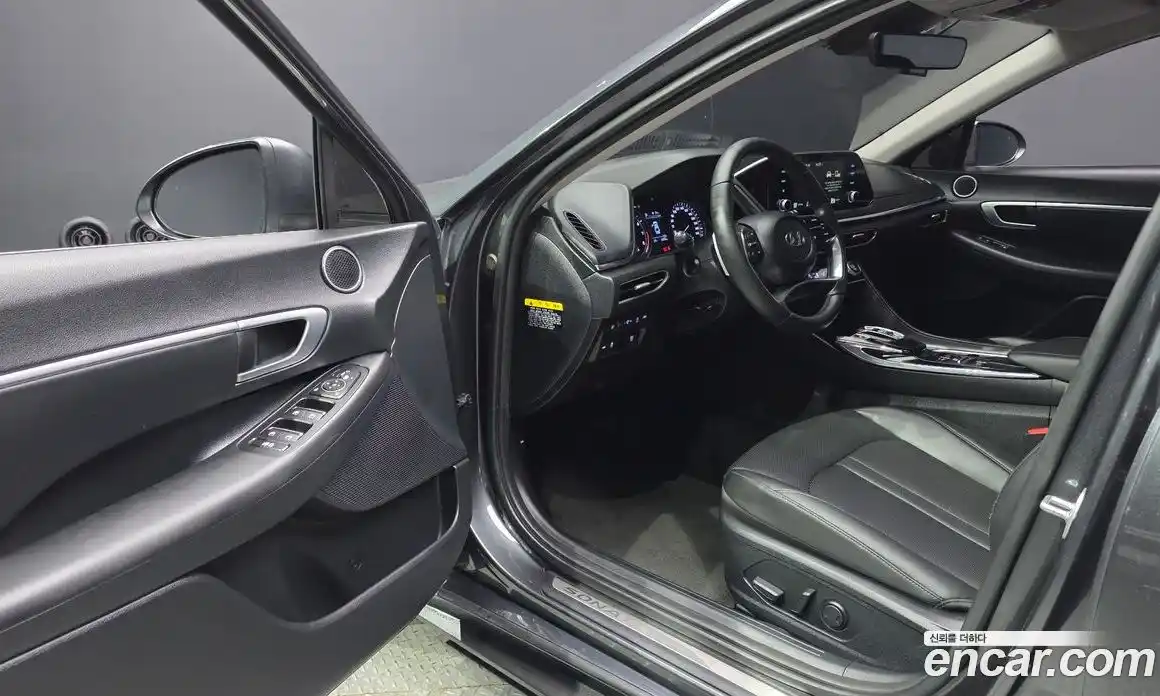 Hyundai Sonata 2019 2.0 автомат (гидро), фото 13