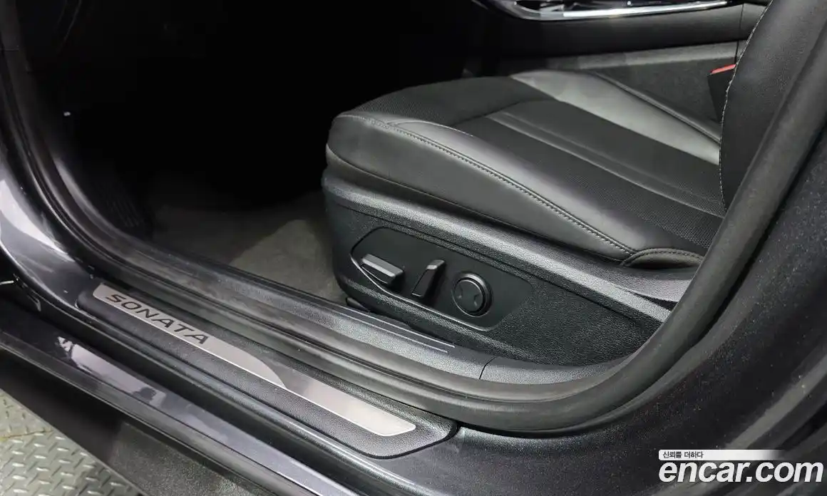 Hyundai Sonata 2019 2.0 автомат (гидро), фото 24