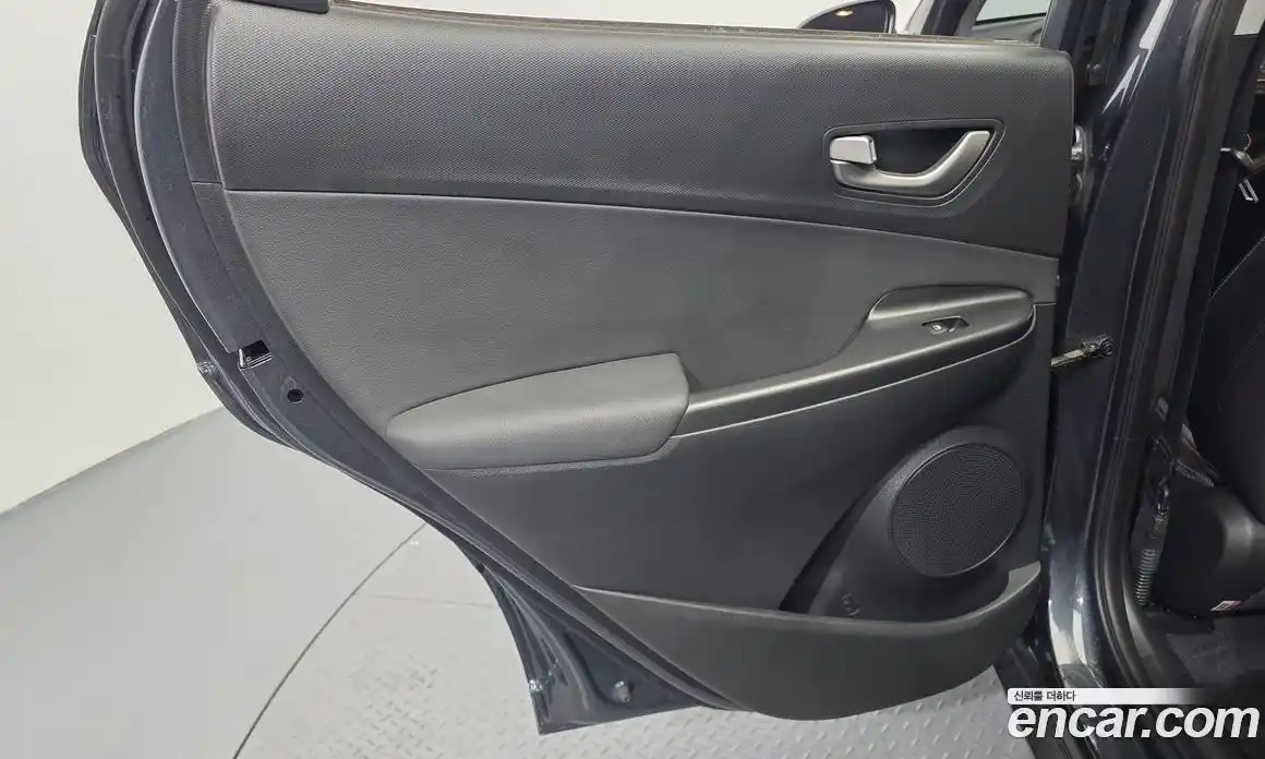 Hyundai Kona 2018 1.6 автомат (гидро), фото 15
