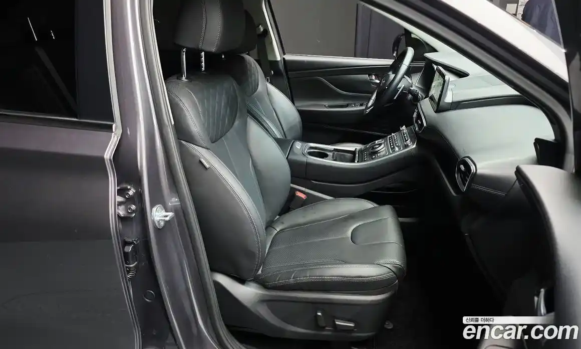 Hyundai Santa Fe 2022 2.2 автомат (гидро), фото 18