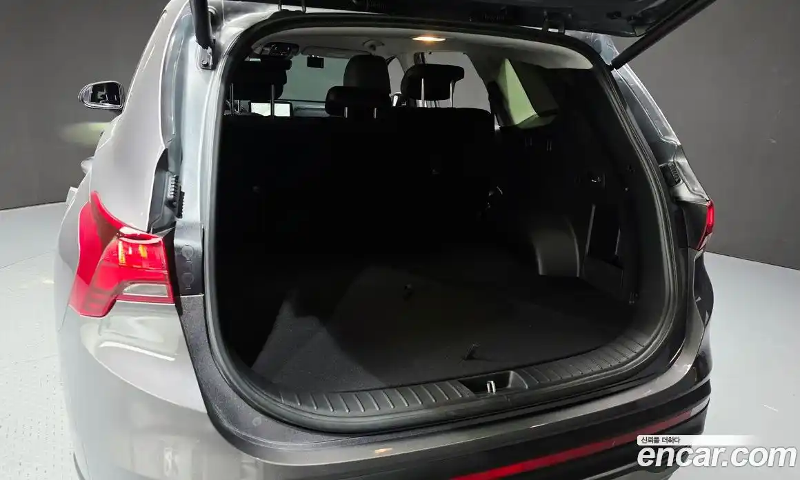 Hyundai Santa Fe 2022 2.2 автомат (гидро), фото 26