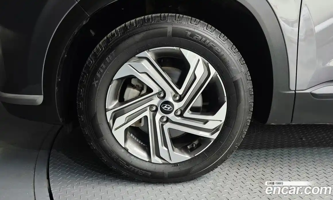 Hyundai Santa Fe 2022 2.2 автомат (гидро), фото 5