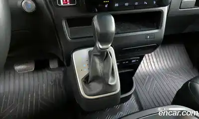 Hyundai Staria 2023 3.5 автомат (гидро), миниатюра 12