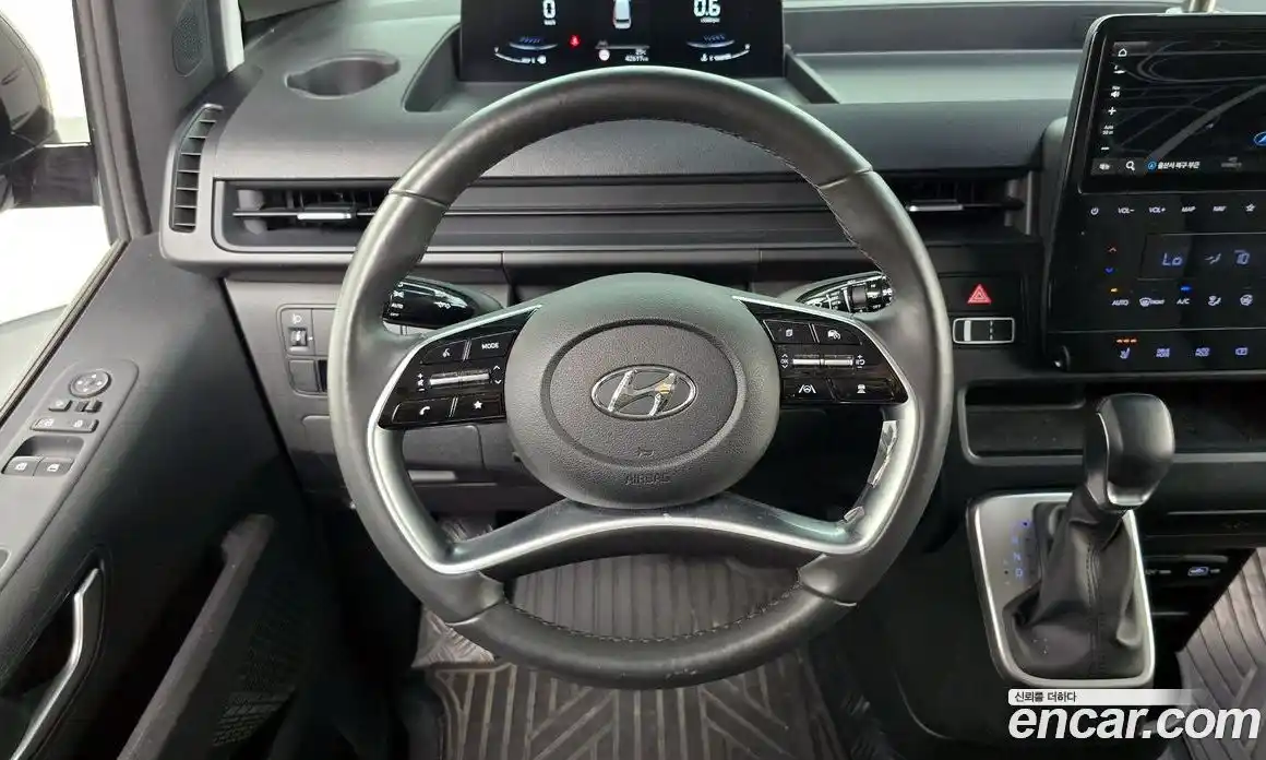 Hyundai Staria 2023 3.5 автомат (гидро), фото 19