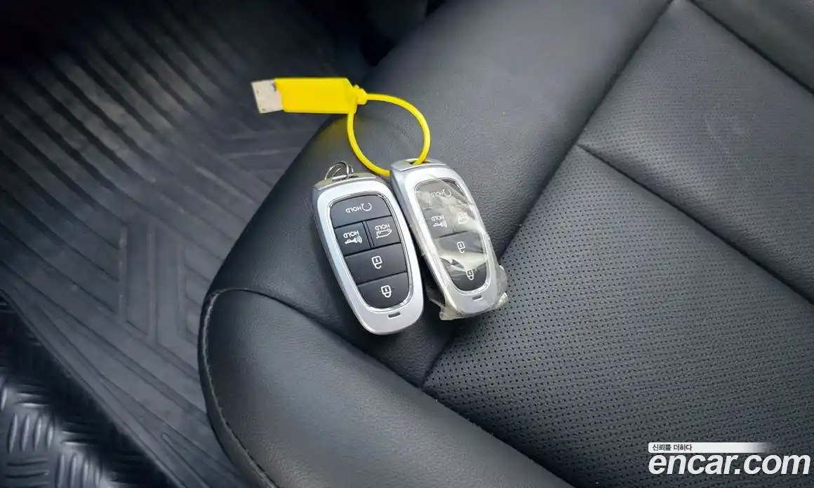 Hyundai Staria 2023 3.5 автомат (гидро), фото 22