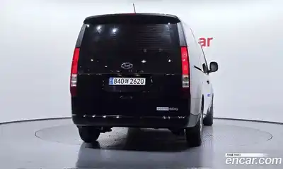 Hyundai Staria 2023 3.5 автомат (гидро), миниатюра 4