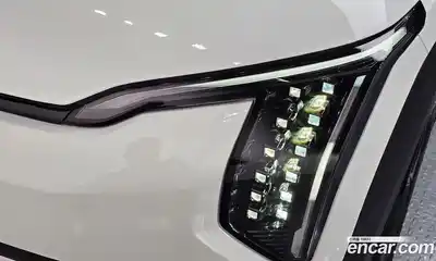 Kia EV3 2025 0.2 автомат (гидро), миниатюра 8
