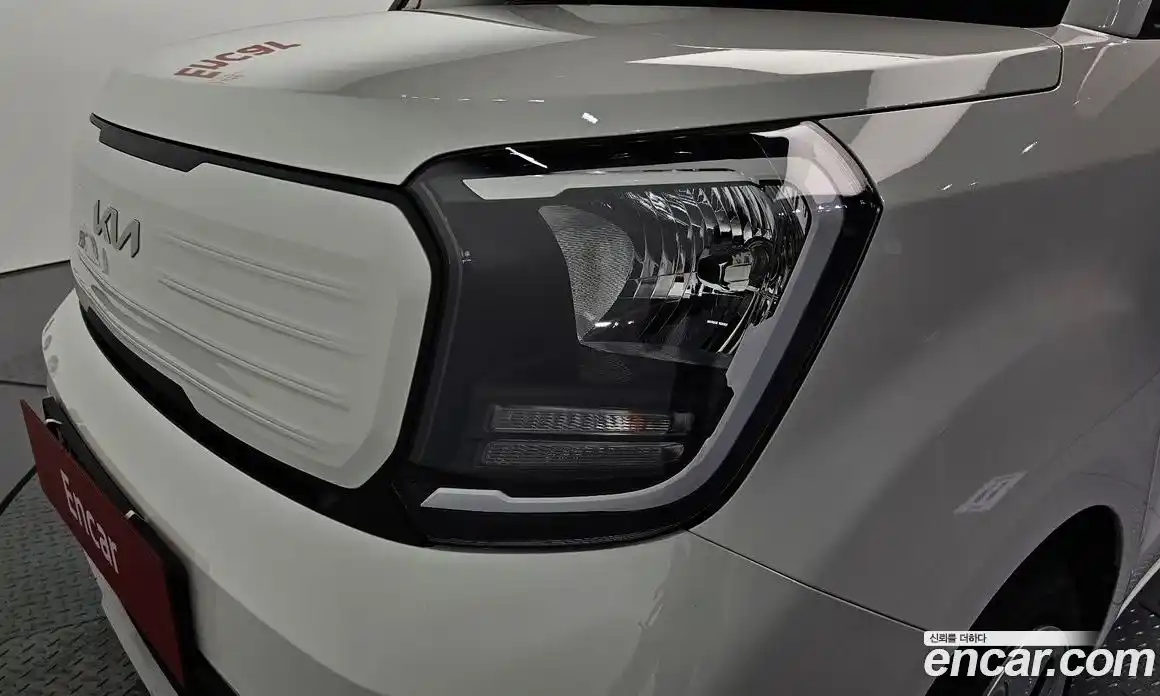 Kia Ray 2023 1.0 автомат (гидро), фото 8