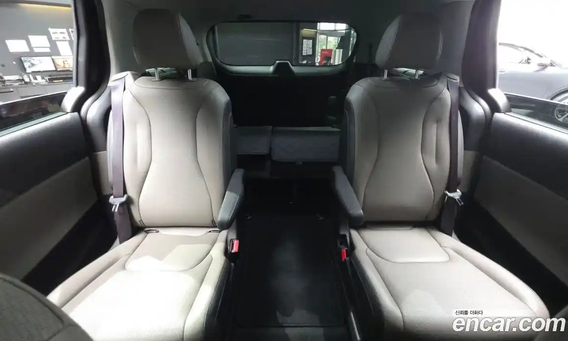 Kia Carnival 2024 2.2 автомат (гидро), фото 17