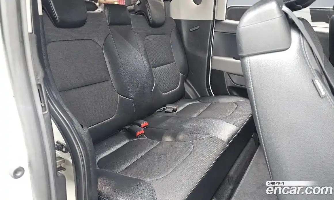 Kia Ray 2021 1.0 автомат (гидро), фото 11