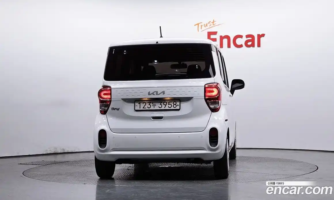 Kia Ray 2021 1.0 автомат (гидро), фото 4