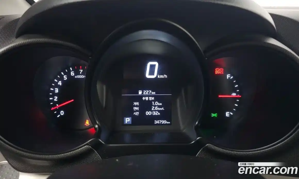 Kia Ray 2021 1.0 автомат (гидро), фото 8