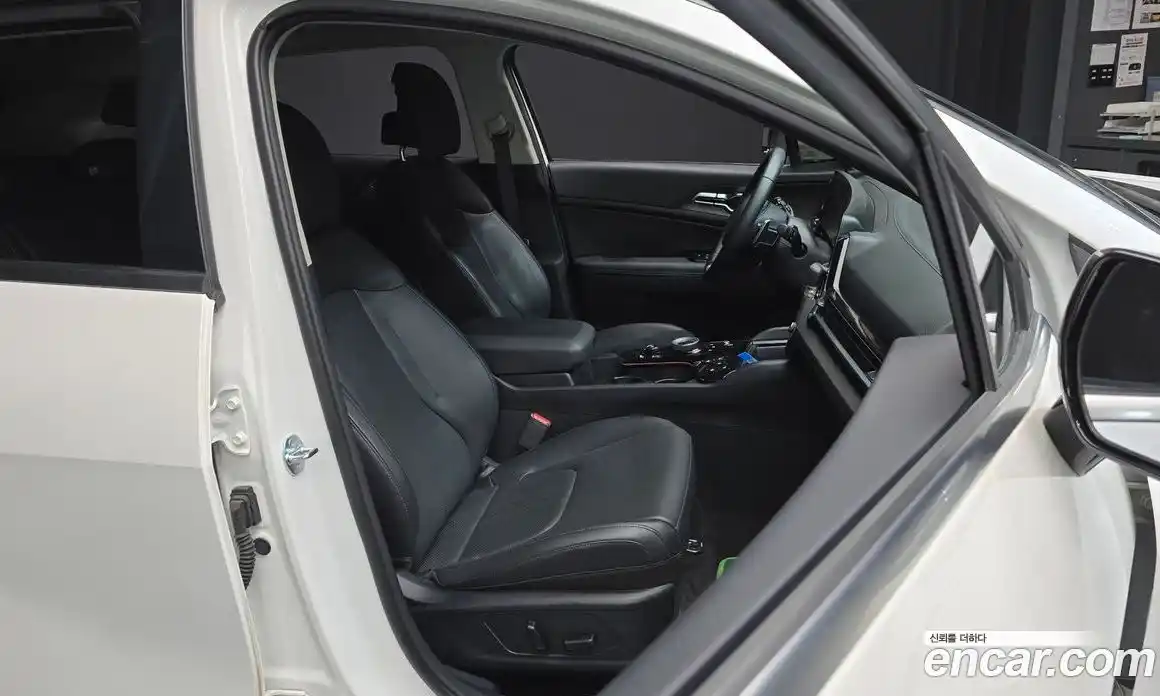 Kia Sportage 2023 2.0 автомат (гидро), фото 17