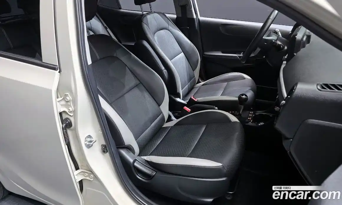 Kia Morning 2020 1.0 автомат (гидро), фото 18