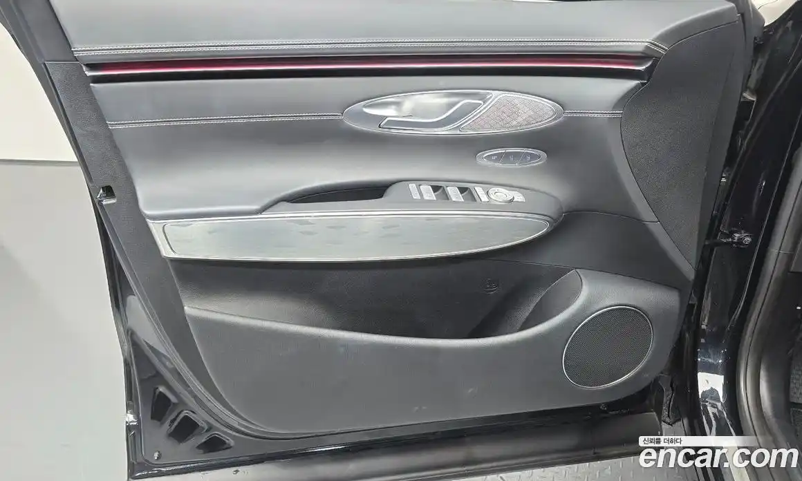 Genesis GV70 2025 0.1 автомат (гидро), фото 14