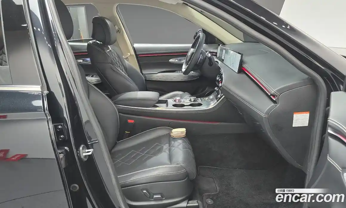 Genesis GV70 2025 0.1 автомат (гидро), фото 17