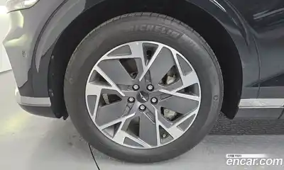 Genesis GV70 2025 0.1 автомат (гидро), миниатюра 5