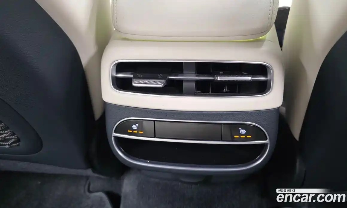 Genesis GV70 2023 0.1 автомат (гидро), фото 18