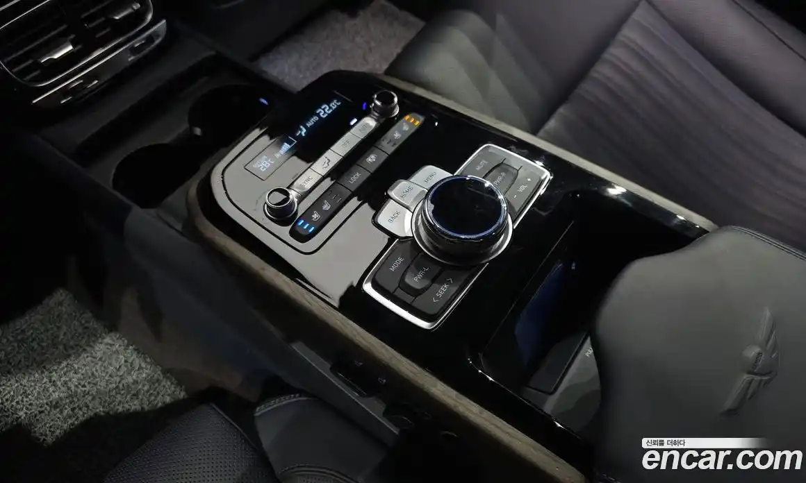 Genesis G90 2021 3.3 автомат (гидро), фото 24