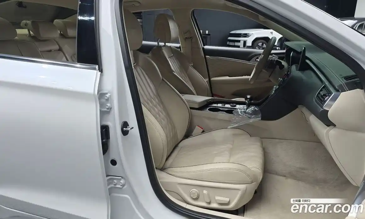 Genesis G70 2020 2.0 автомат (гидро), фото 15