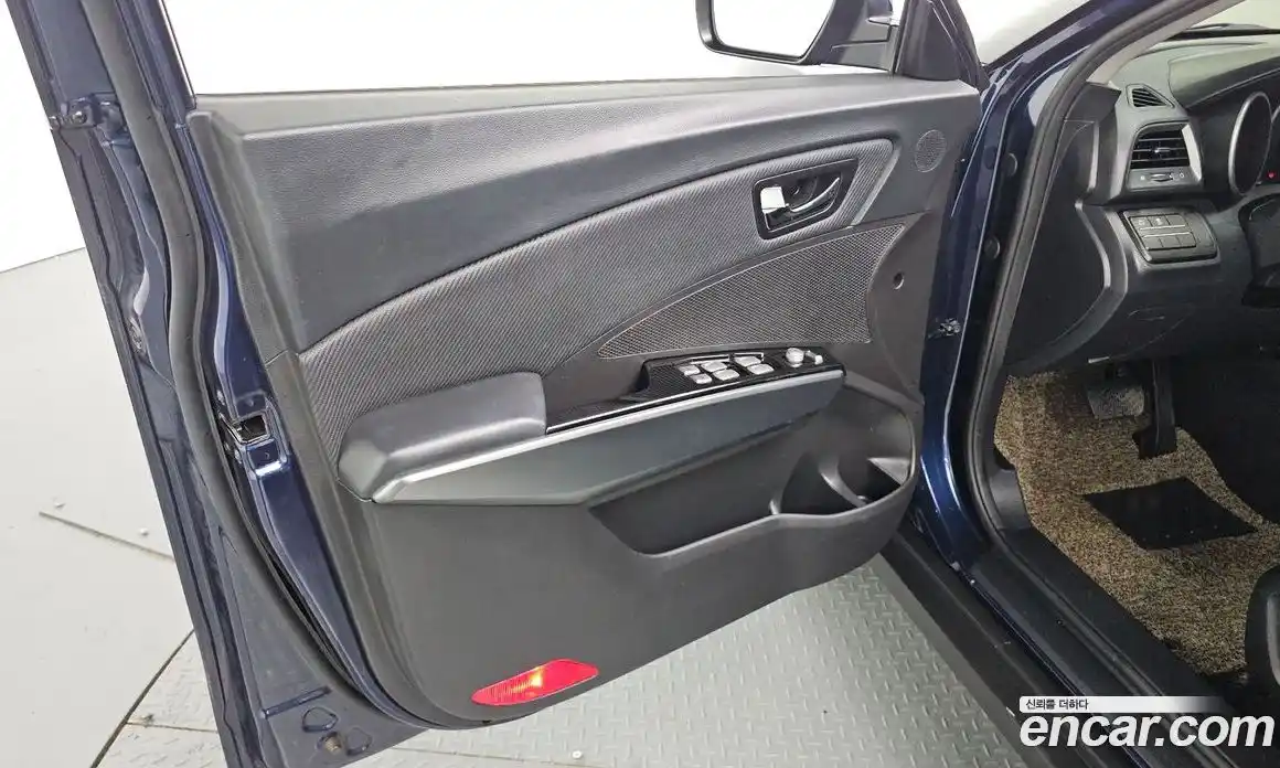 SsangYong TIBOLI 2018 1.6 автомат (гидро), фото 14
