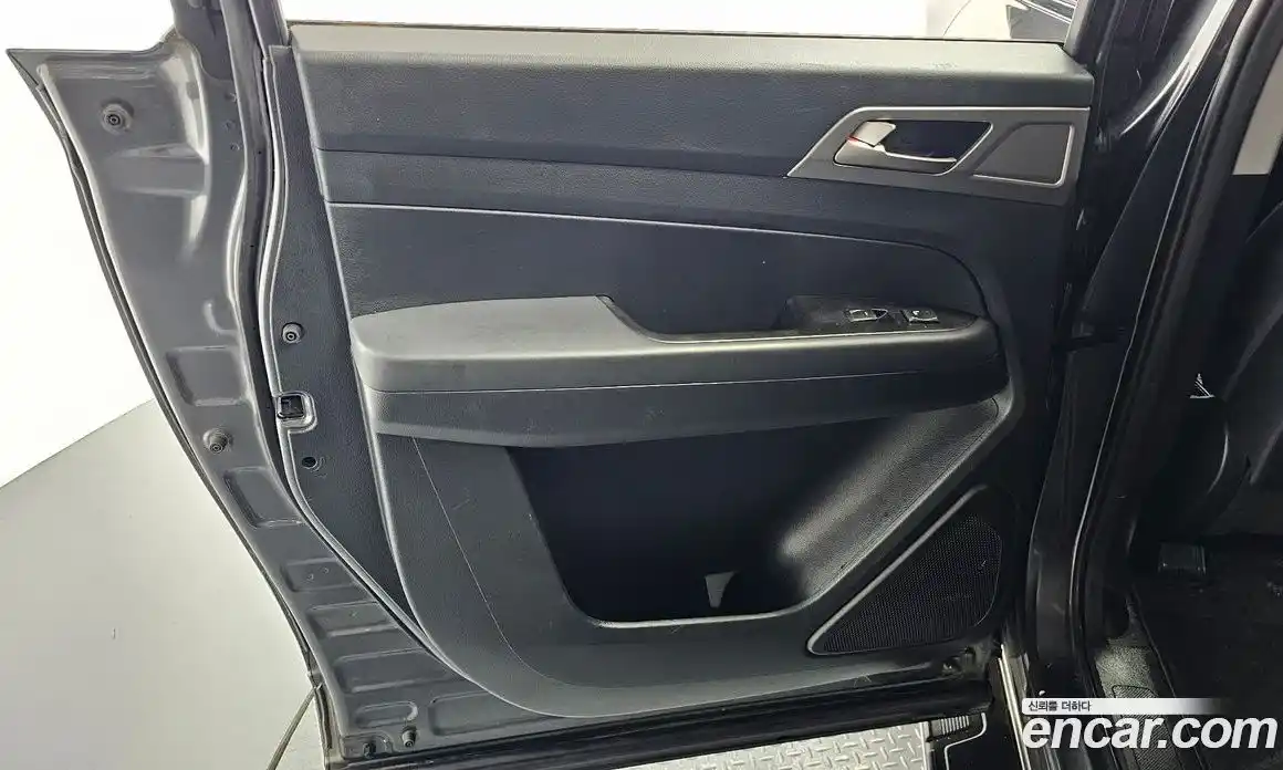 SsangYong Rexton 2018 2.2 автомат (гидро), фото 15