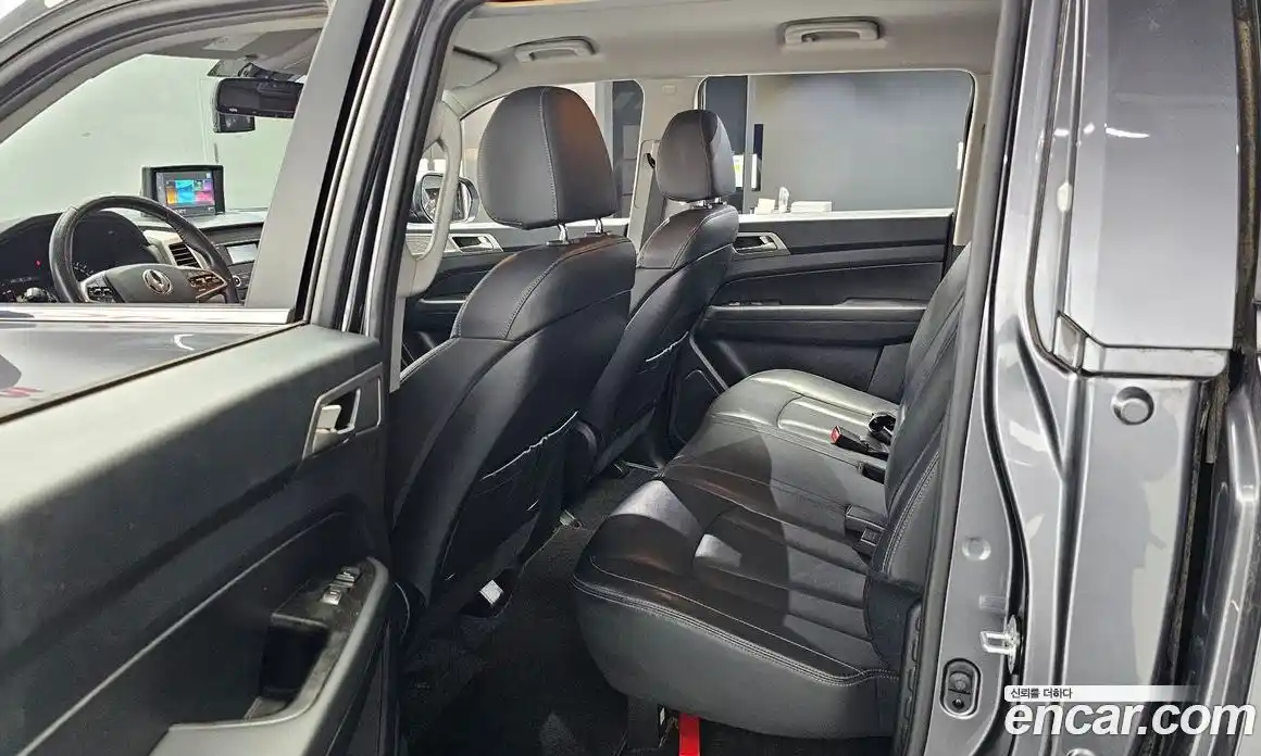 SsangYong Rexton 2018 2.2 автомат (гидро), фото 16