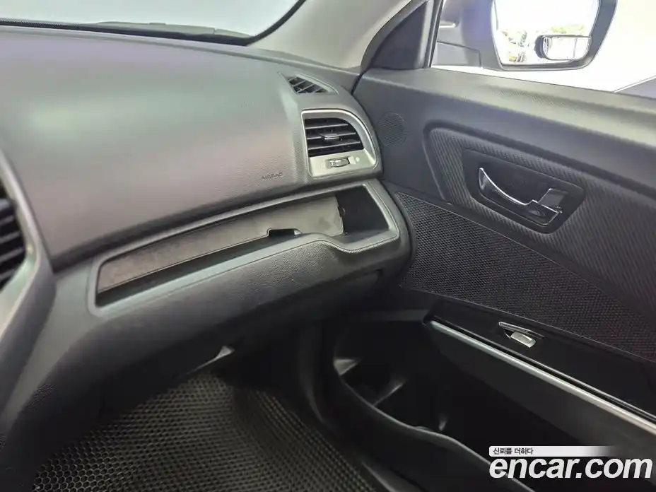SsangYong TIBOLI 2018 1.6 автомат (гидро), фото 13