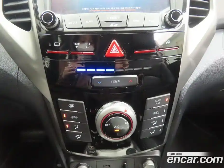 SsangYong TIBOLI 2017 1.6 автомат (гидро), фото 12