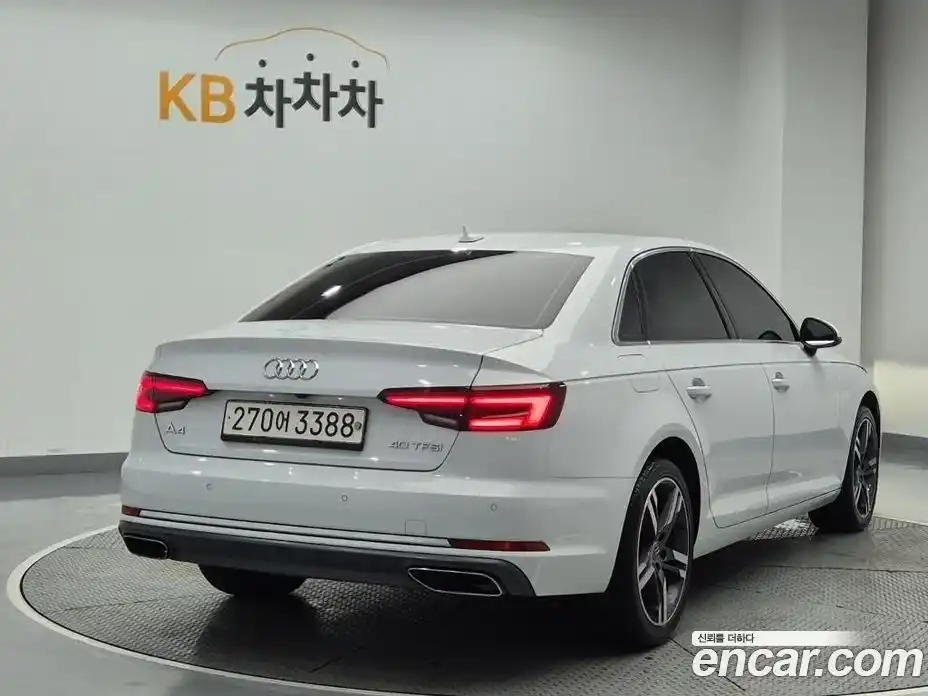 Audi A4 2019 2.0 автомат (гидро), фото 3