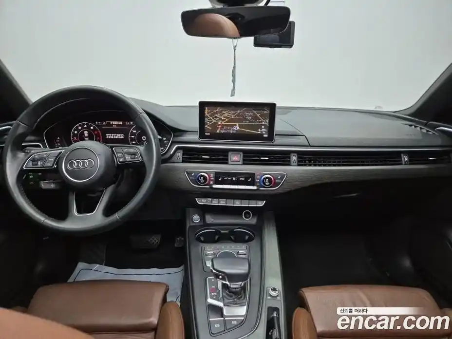 Audi A4 2019 2.0 автомат (гидро), фото 7