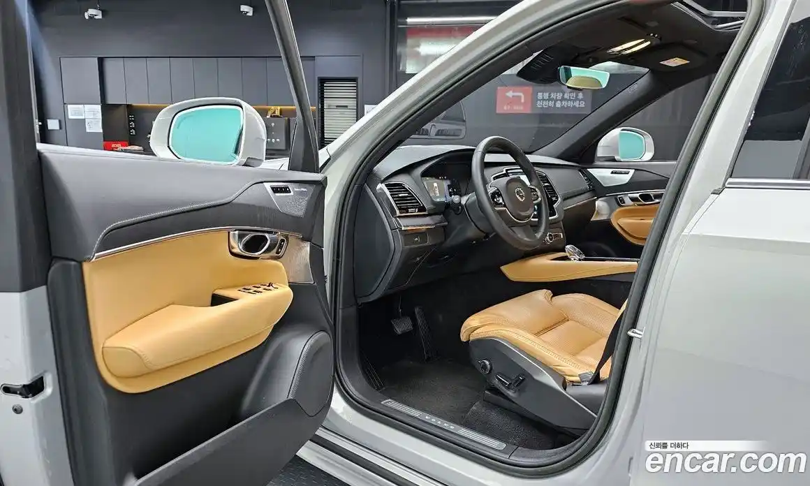 Volvo XC90 2022 2.0 автомат (гидро), фото 13
