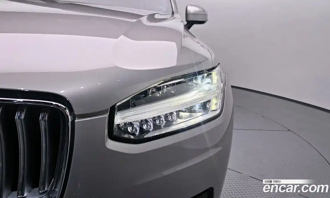 Volvo XC90 2022 2.0 автомат (гидро), фото 8