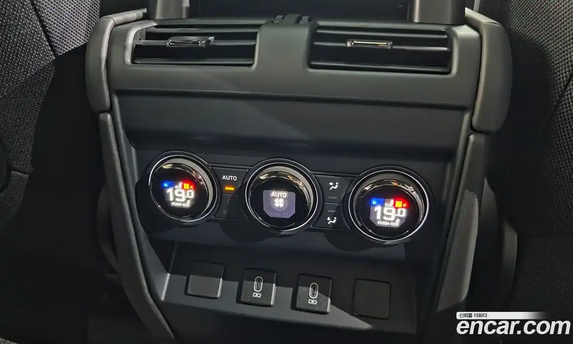 Land Rover Defender 2026 4.4 автомат (гидро), фото 18
