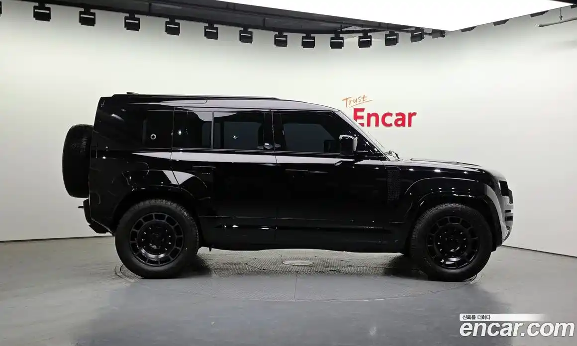 Land Rover Defender 2026 4.4 автомат (гидро), фото 5