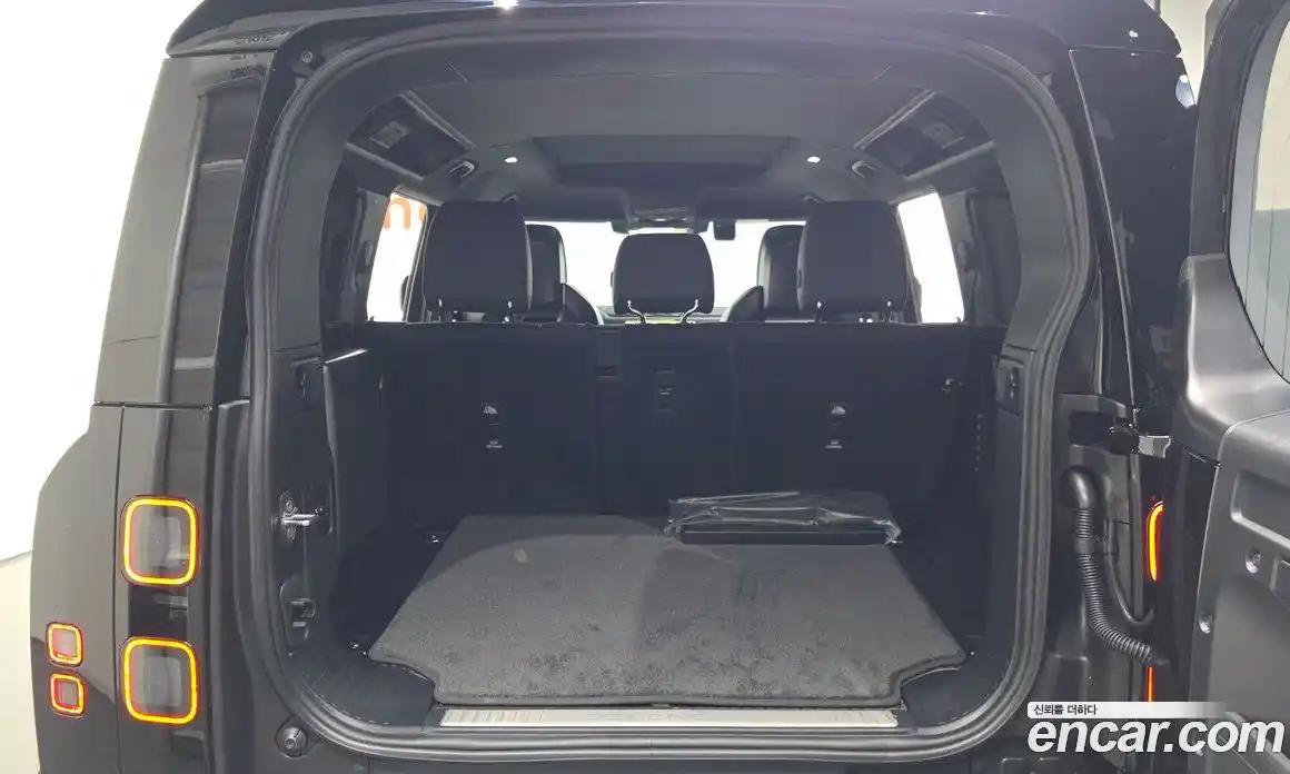 Land Rover Defender 2026 4.4 автомат (гидро), фото 10