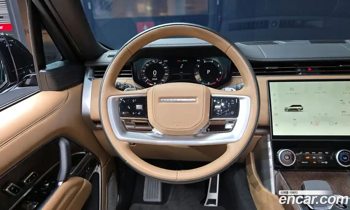 Land Rover Range Rover 2023 4.4 автомат (гидро), фото 13