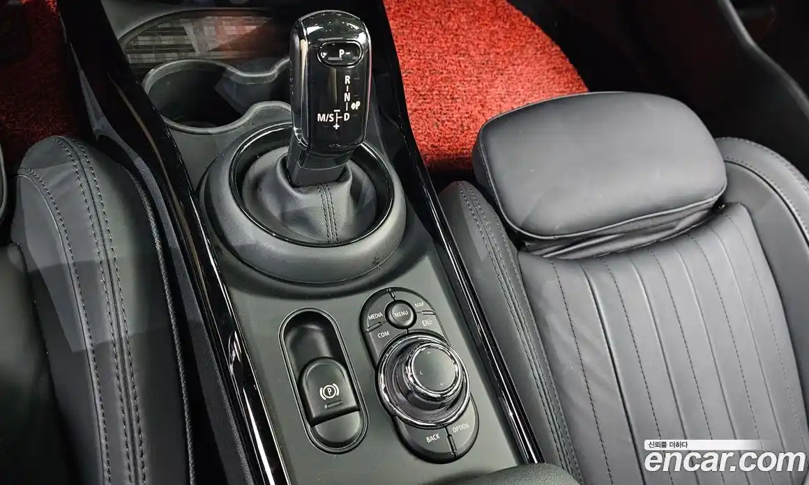 Mini Clubman 2023 2.0 автомат (гидро), фото 12
