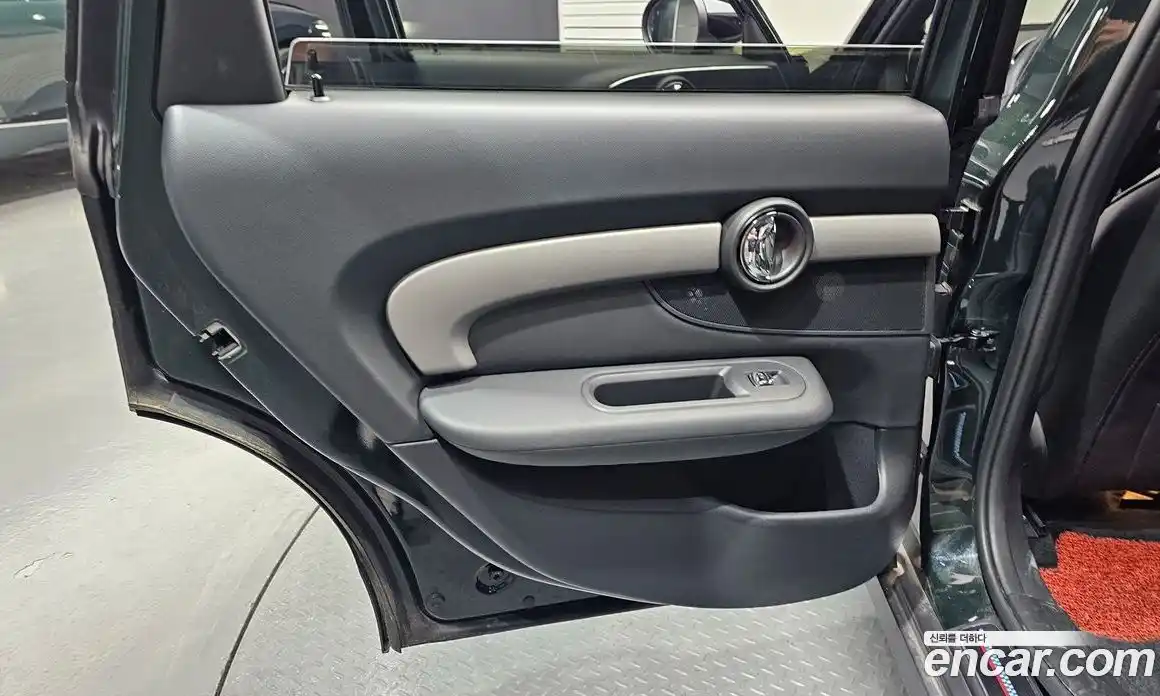 Mini Clubman 2023 2.0 автомат (гидро), фото 15
