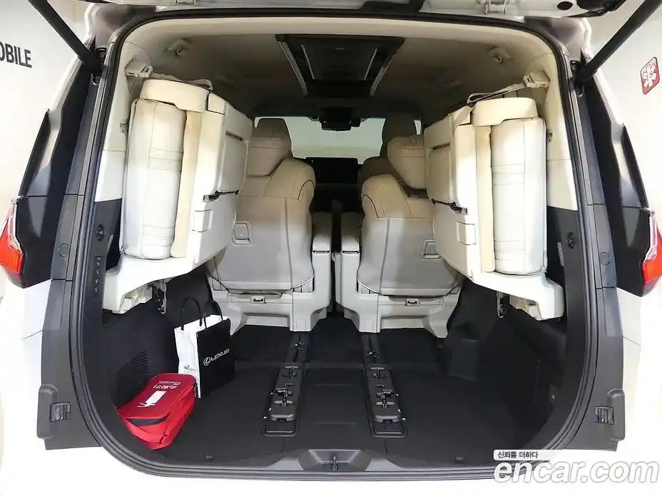 Lexus LM 2025 2.4 автомат (гидро), фото 19 Lexus LM 2025 2.4 автомат (гидро), фото 19