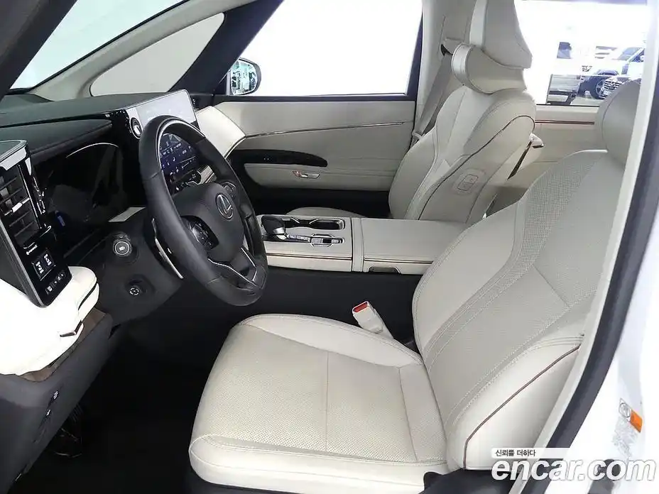 Lexus LM 2025 2.4 автомат (гидро), фото 5 Lexus LM 2025 2.4 автомат (гидро), фото 5