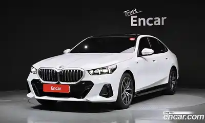 BMW 5 серия, 2025, 5 642 км