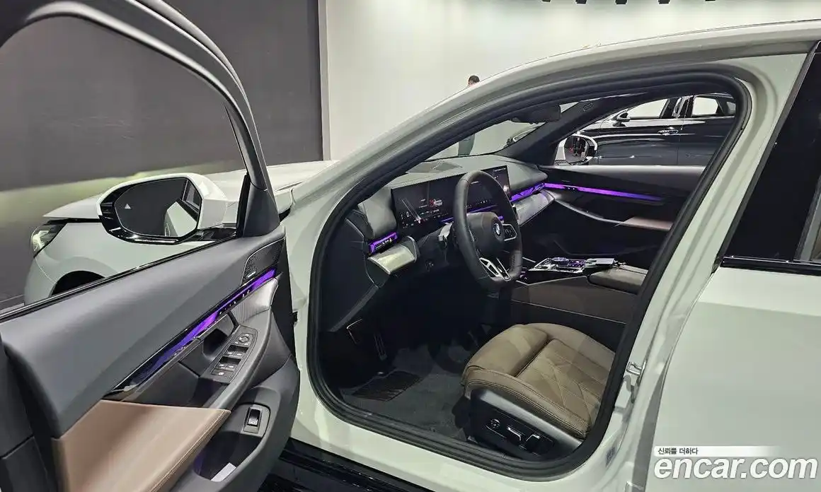 BMW 5 серия 2025 2.0 автомат (гидро), фото 13