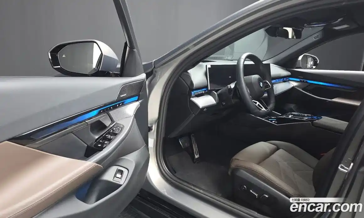 BMW 5 серия 2025 2.0 автомат (гидро), фото 10