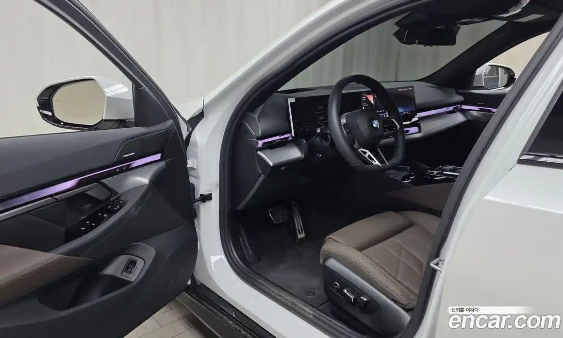 BMW 5 серия 2025 2.0 автомат (гидро), фото 13