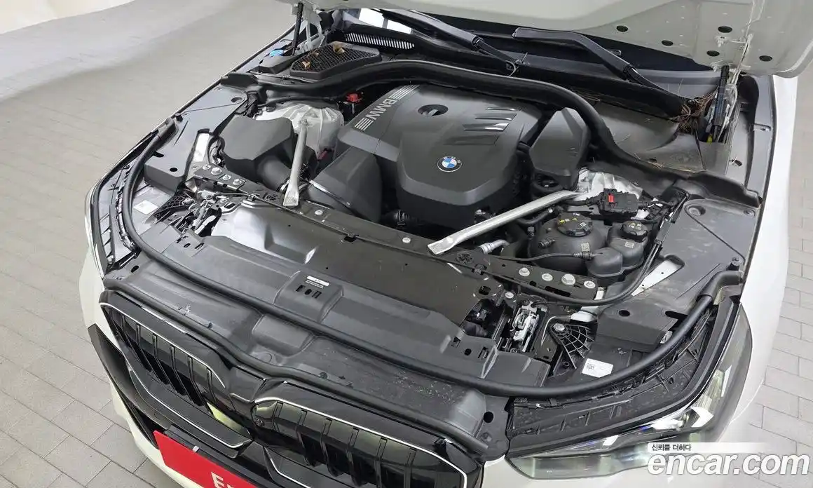 BMW 5 серия 2025 2.0 автомат (гидро), фото 6