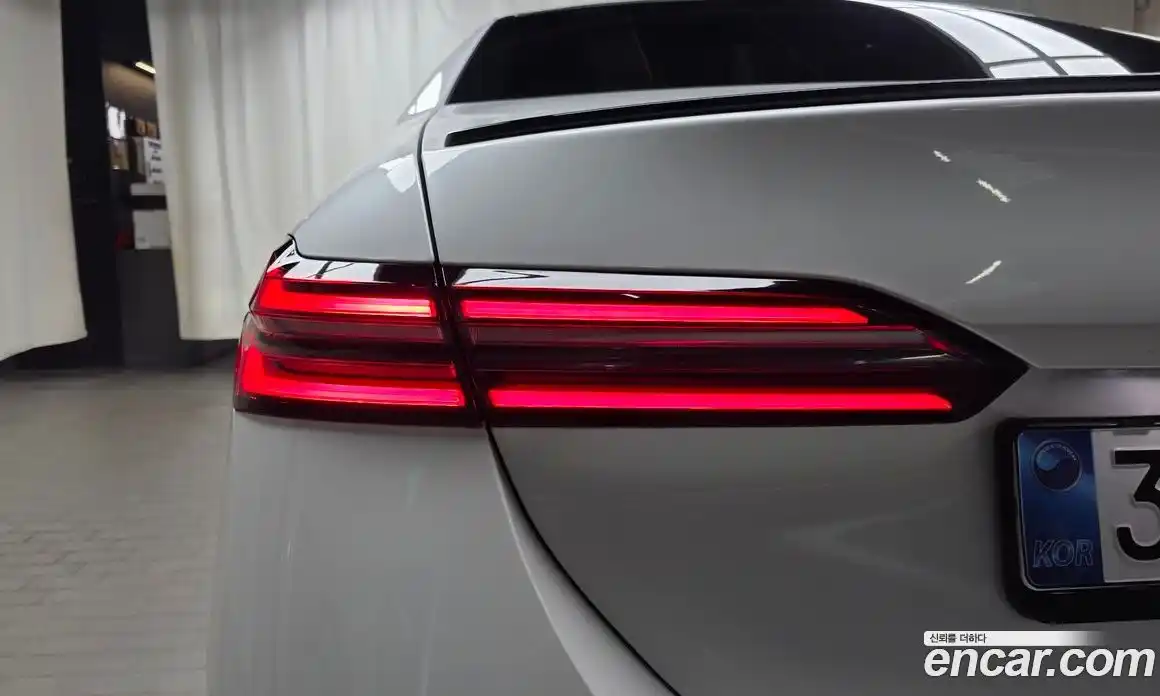 BMW 5 серия 2025 2.0 автомат (гидро), фото 9