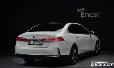 BMW 5 серия 2025 2.0 автомат (гидро), миниатюра 2