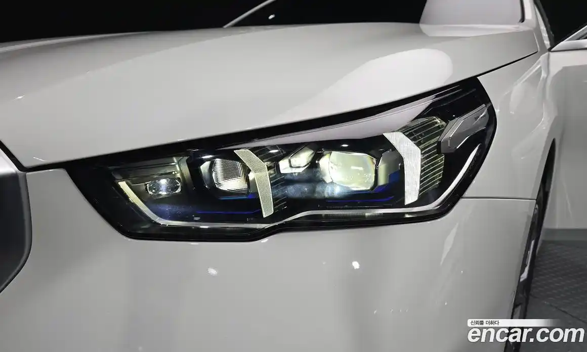 BMW 5 серия 2025 2.0 автомат (гидро), фото 8