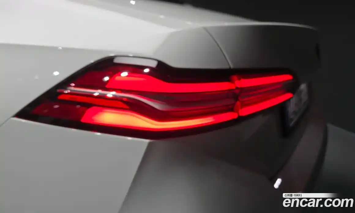 BMW 5 серия 2025 2.0 автомат (гидро), фото 9
